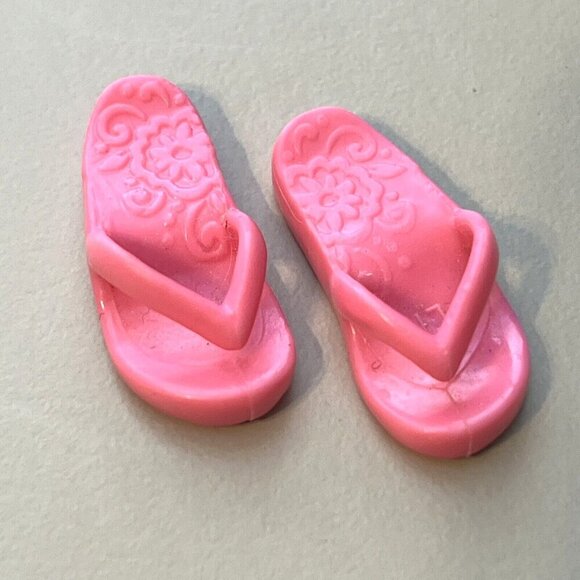 LIV FASHION DOLL Making Wave replacement Pink SPA SLIP ON SHOES SANDALS Jandals - Picture 1 of 7